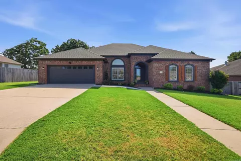 1724 Oakbrook Dr, Sherwood, AR 72120