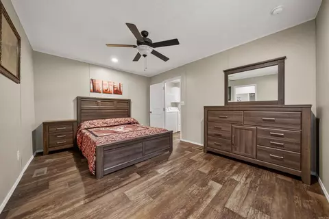 Bedroom - 471 Patterson Cir, Bismarck, AR 71929 photo 5 of 7