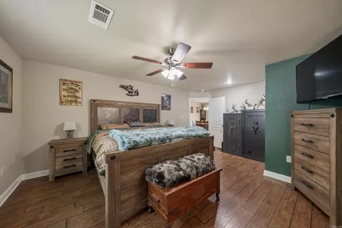 Bedroom - 471 Patterson Cir, Bismarck, AR 71929 photo 3 of 7