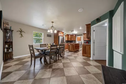 Dining - 471 Patterson Cir, Bismarck, AR 71929 photo 1 of 3