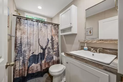 Bath - 471 Patterson Cir, Bismarck, AR 71929 photo 7 of 7
