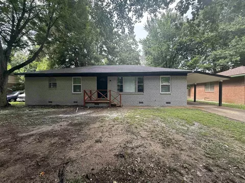318 Roosevelt Ave, Forrest City, AR 72335