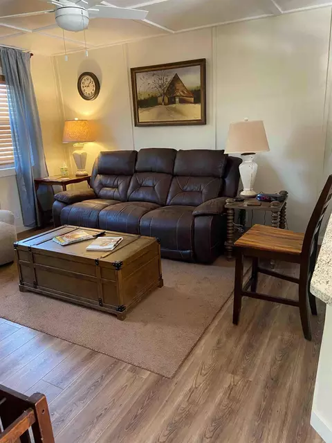 Living - 517 E Webb St, Mountain View, AR 72560 photo 1 of 5