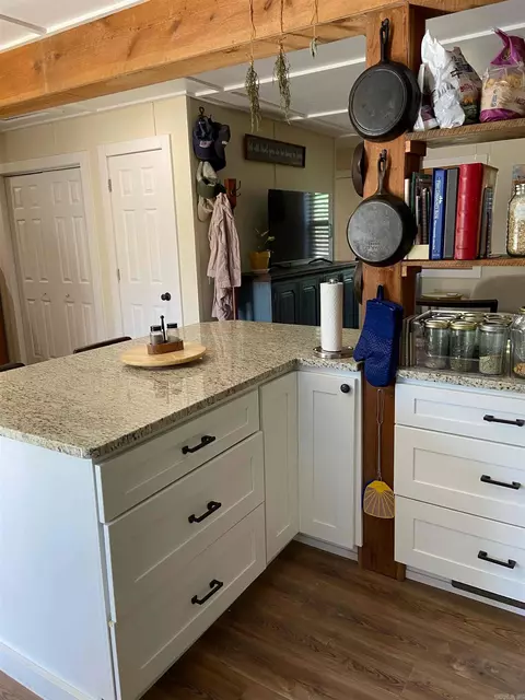 Kitchen - 517 E Webb St, Mountain View, AR 72560 photo 5 of 6