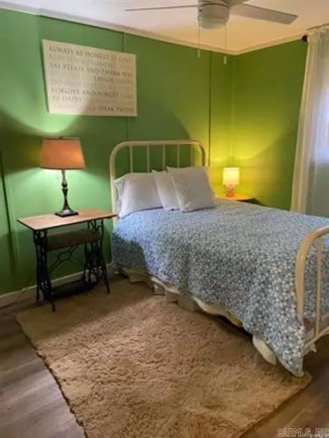 Bedroom - 517 E Webb St, Mountain View, AR 72560 photo 1 of 1