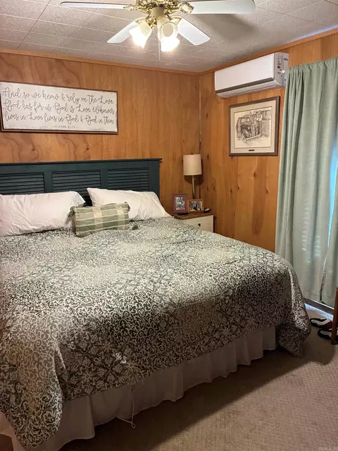 Bedroom - 517 E Webb St # B, Mountain View, AR 72560 photo 1 of 3