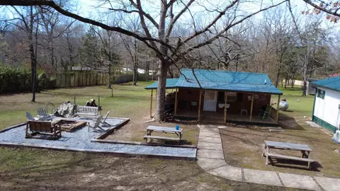 Exterior - 517 E Webb St # B, Mountain View, AR 72560 photo 1 of 1