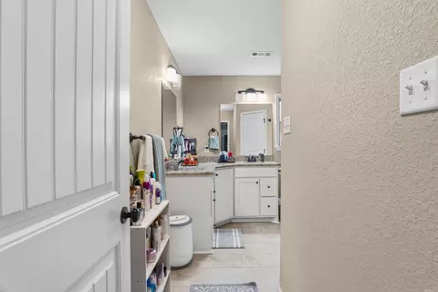 Entry Way - 146 Meadow Dr, Beebe, AR 72012 photo 1 of 1