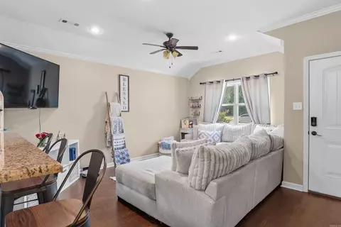 Living - 146 Meadow Dr, Beebe, AR 72012 photo 1 of 1