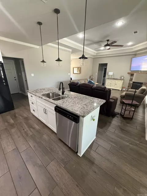 Kitchen - 3903 Hampton Dr, Benton, AR 72019 photo 2 of 2