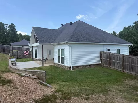 Exterior - 3903 Hampton Dr, Benton, AR 72019 photo 4 of 7
