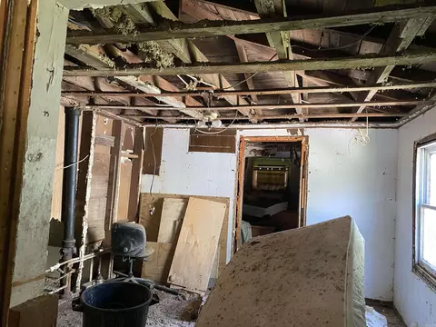 Entry Way - 617 Walnut St, Augusta, AR 72006 photo 1 of 4