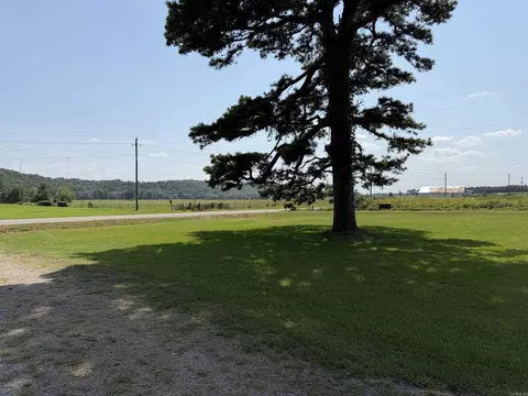 Exterior - 864 Edgemont Rd, Quitman, AR 72131 photo 10 of 14