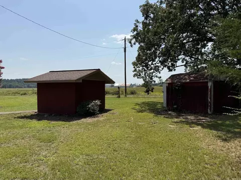 Exterior - 864 Edgemont Rd, Quitman, AR 72131 photo 8 of 14