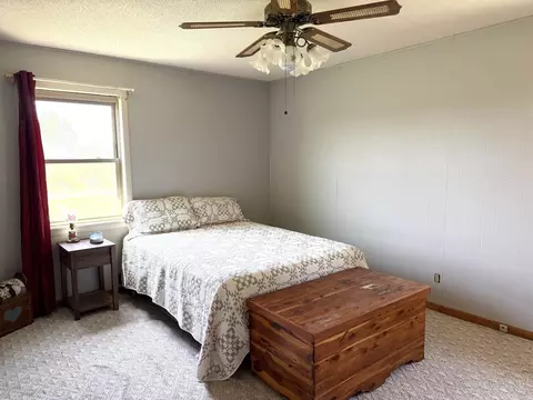 Bedroom - 864 Edgemont Rd, Quitman, AR 72131 photo 3 of 5