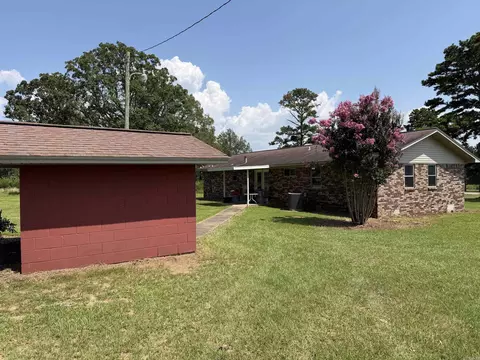 Exterior - 864 Edgemont Rd, Quitman, AR 72131 photo 7 of 14