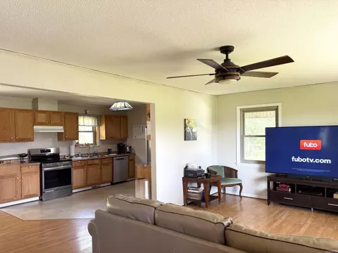 Living - 864 Edgemont Rd, Quitman, AR 72131 photo 3 of 3