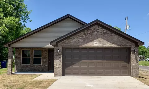 721 Curtis Sykes Dr, North Little Rock, AR 72114