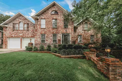 88 Skyview Ln, Fayetteville, AR 72701