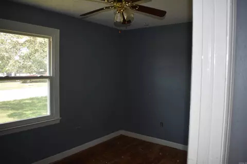 Bedroom - 1506 E Moore Ave, Searcy, AR 72143 photo 1 of 2