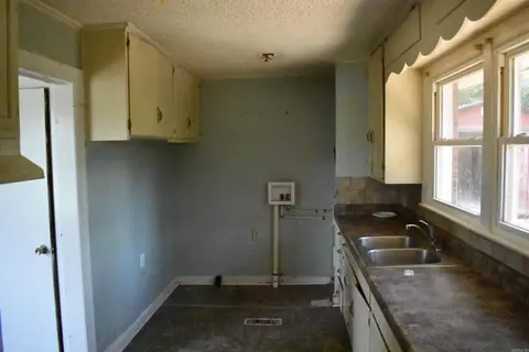 Other - 1506 E Moore Ave, Searcy, AR 72143 photo 1 of 3