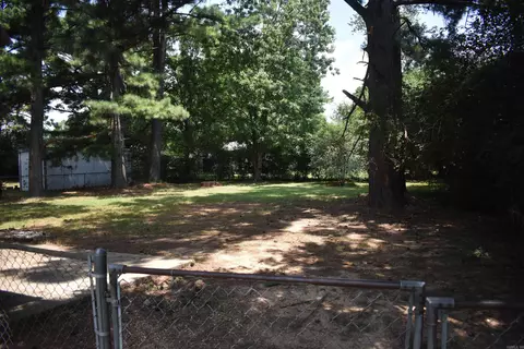 Exterior - 1506 E Moore Ave, Searcy, AR 72143 photo 3 of 4