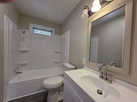 Bath - 4007 Peggy Ann, Pine Bluff, AR 71603 photo 1 of 2