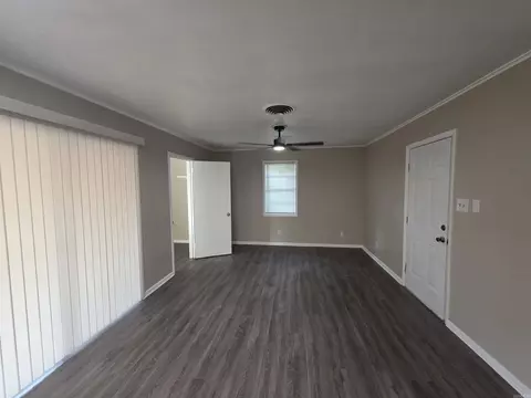 Living - 4007 Peggy Ann, Pine Bluff, AR 71603 photo 2 of 2