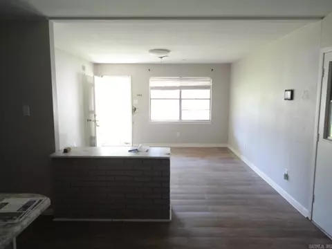 Living - 2605 W 37th Ave, Pine Bluff, AR 71603 photo 1 of 4