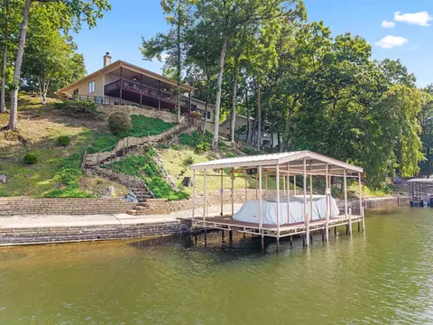 36 Sacedon Way, Hot Springs Village, AR 71909