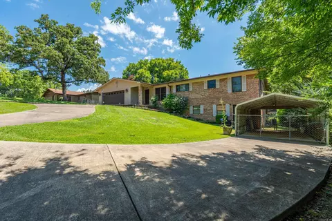687 Terry St, Hot Springs, AR 71913