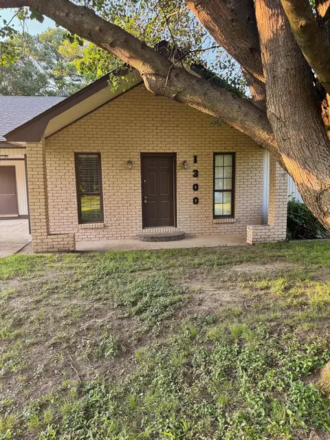 Exterior - 1300 Charles St, Trumann, AR 72472 photo 11 of 14