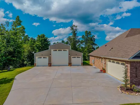 Exterior - 3985 Bent Tree, Benton, AR 72019 photo 8 of 10