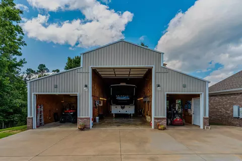 Exterior - 3985 Bent Tree, Benton, AR 72019 photo 6 of 10
