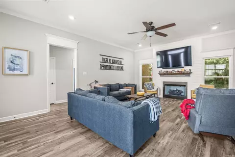 Living - 19 Bullet Davis, Greenbrier, AR 72058 photo 1 of 1