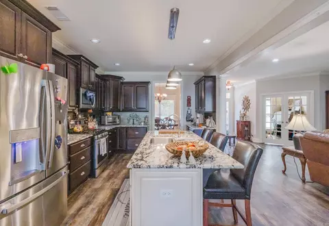 Kitchen - 5916 Worth Ave, Benton, AR 72019 photo 4 of 4