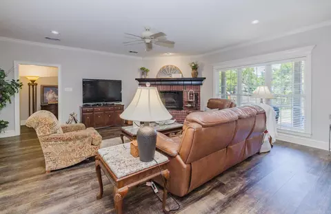 Living - 5916 Worth Ave, Benton, AR 72019 photo 3 of 3