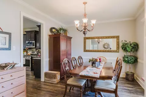 Dining - 5916 Worth Ave, Benton, AR 72019 photo 3 of 3