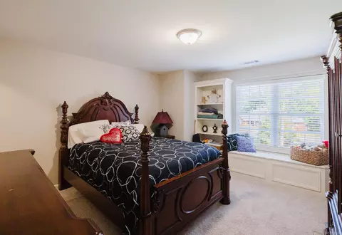 Bedroom - 5916 Worth Ave, Benton, AR 72019 photo 4 of 7