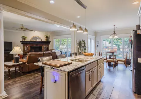 Kitchen - 5916 Worth Ave, Benton, AR 72019 photo 3 of 4