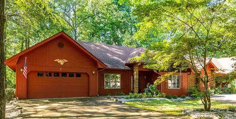 13 Emanuel Dr, Hot Springs Village, AR 71909