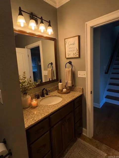 Bath - 11071 Stonehill Dr, Alexander, AR 72002 photo 1 of 6