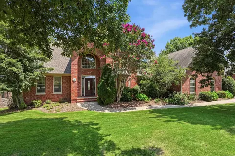 14020 Belle Pointe Dr, Little Rock, AR 72212