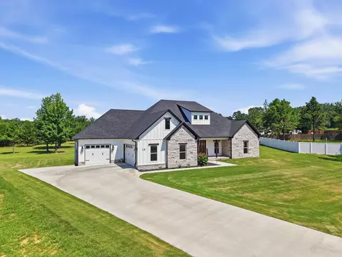Exterior - 18 Ules Watson Dr, Greenbrier, AR 72058 photo 4 of 8
