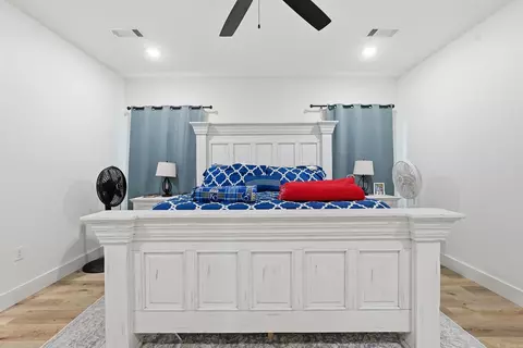 Bedroom - 18 Ules Watson Dr, Greenbrier, AR 72058 photo 2 of 7