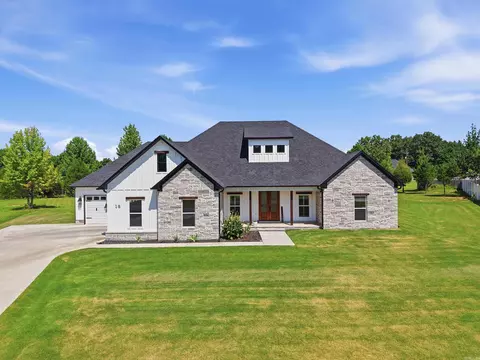 Exterior - 18 Ules Watson Dr, Greenbrier, AR 72058 photo 5 of 8