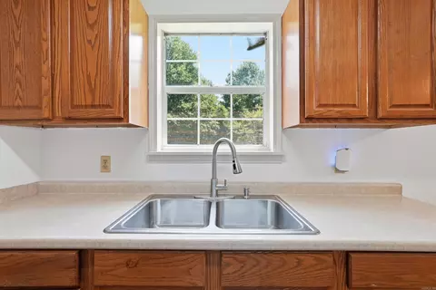 Kitchen - 60 Azalea Loop, Conway, AR 72032 photo 1 of 2