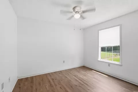Bedroom - 60 Azalea Loop, Conway, AR 72032 photo 3 of 4