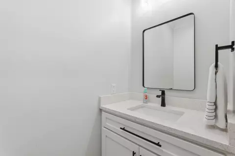 Bath - 1680 Pearce Dr, Conway, AR 72034 photo 1 of 7
