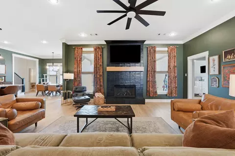 Living - 1680 Pearce Dr, Conway, AR 72034 photo 1 of 3
